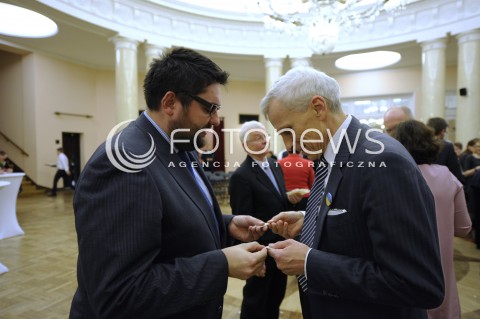  18.12.2014 WARSZAWA<br />SPOTKANIE SWIATECZNE RADY WARSZAWY<br />N/Z WICEPREZYDENT MIASTA STOLECZNEGO WARSZAWY JAROSLAW JOZWIAK PREZYDENT MIASTA STOLECZNEGO WARSZAWY MARCIN SWIECICKI<br /> 