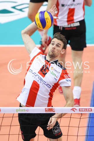  04.01.2015 RZESZOW <br />SIATKOWKA PLUS LIGA 2014/2015 MEN VOLLEYBALL POLAND POLISH PLUSLIGA LEAGUE SEASON 2014/2015 <br />MECZ ASSECO RESOVIA RZESZOW - ZAKSA KEDZIERZYN KOZLE<br />N/Z RUSSELL HOLMES SYLWETKA ATAK<br /> 