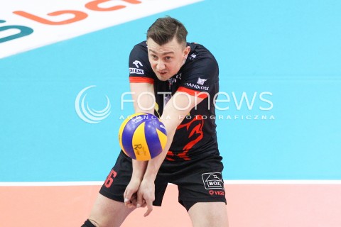  04.01.2015 RZESZOW <br />SIATKOWKA PLUS LIGA 2014/2015 MEN VOLLEYBALL POLAND POLISH PLUSLIGA LEAGUE SEASON 2014/2015 <br />MECZ ASSECO RESOVIA RZESZOW - ZAKSA KEDZIERZYN KOZLE<br />N/Z KRZYSZTOF IGNACZAK SYLWETKA <br /> 