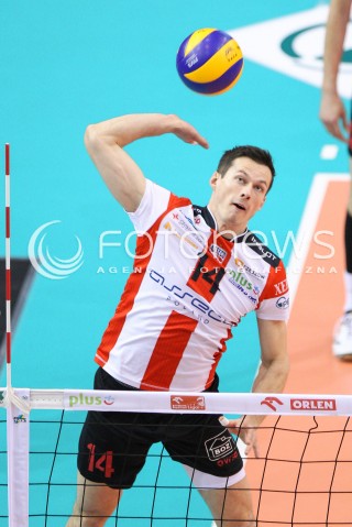  04.01.2015 RZESZOW <br />SIATKOWKA PLUS LIGA 2014/2015 MEN VOLLEYBALL POLAND POLISH PLUSLIGA LEAGUE SEASON 2014/2015 <br />MECZ ASSECO RESOVIA RZESZOW - ZAKSA KEDZIERZYN KOZLE<br />N/Z RAFAL BUSZEK SYLWETKA ATAK<br /> 