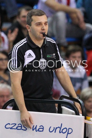  04.01.2015 RZESZOW <br />SIATKOWKA PLUS LIGA 2014/2015 MEN VOLLEYBALL POLAND POLISH PLUSLIGA LEAGUE SEASON 2014/2015 <br />MECZ ASSECO RESOVIA RZESZOW - ZAKSA KEDZIERZYN KOZLE<br />N/Z PAWEL BURKIEWICZ SEDZIA SYLWETKA<br /> 