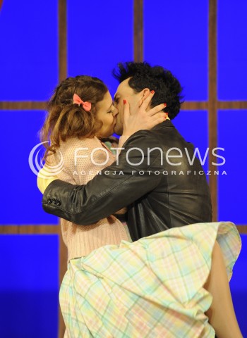  05.01.2015 WARSZAWA<br />PROBA MEDIALNA SPEKTAKLU CZLOWIEK DWOCH SZEFOW W TEATRZE KOMEDIA<br />N/Z KLAUDIA HALEJCIO RAFAL CIESZYNSKI<br /> 