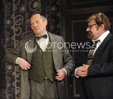  05.01.2015 WARSZAWA<br />PROBA MEDIALNA SPEKTAKLU CZLOWIEK DWOCH SZEFOW W TEATRZE KOMEDIA<br />N/Z TOMASZ DEDEK ROBERT OSTOLSKI<br /> 