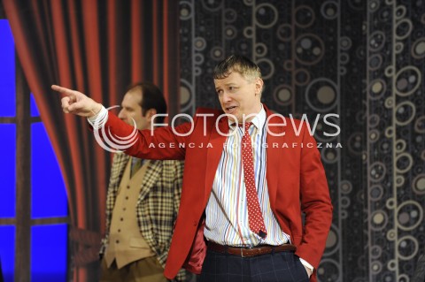  05.01.2015 WARSZAWA<br />PROBA MEDIALNA SPEKTAKLU CZLOWIEK DWOCH SZEFOW W TEATRZE KOMEDIA<br />N/Z RAFAL RUTKOWSKI WOJCIECH MAJCHRZAK<br /> 