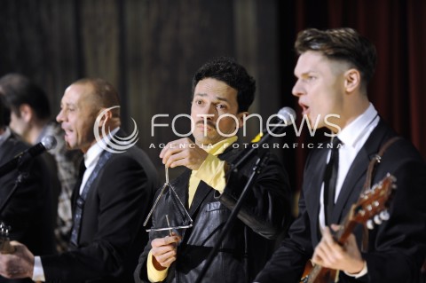  05.01.2015 WARSZAWA<br />PROBA MEDIALNA SPEKTAKLU CZLOWIEK DWOCH SZEFOW W TEATRZE KOMEDIA<br />N/Z RAFAL CIESZYNSKI TOMASZ DUTKIEWICZ MACIEJ RADEL<br /> 