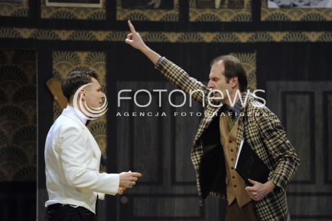  05.01.2015 WARSZAWA<br />PROBA MEDIALNA SPEKTAKLU CZLOWIEK DWOCH SZEFOW W TEATRZE KOMEDIA<br />N/Z RAFAL RUTKOWSKI MACIEJ RADEL<br /> 