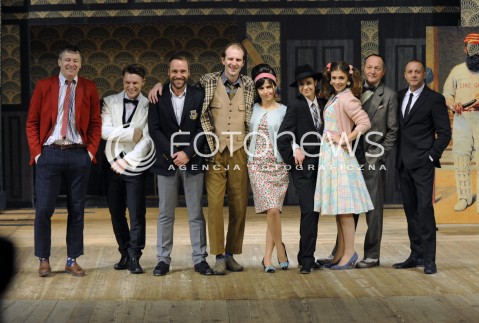  05.01.2015 WARSZAWA<br />PROBA MEDIALNA SPEKTAKLU CZLOWIEK DWOCH SZEFOW W TEATRZE KOMEDIA<br />N/Z WOJCIECH MAJCHRZAK LUKASZ NOWICKI TOMASZ DEDEK MACIEJ RADEL RAFAL RUTKOWSKI TOMASZ DUTKIEWICZ JULIA KAMINSKA AGNIESZKA MICHALSKA KLAUDIA HALEJCIO<br /> 