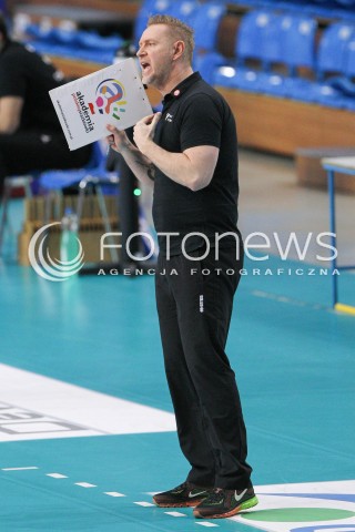  05.01.2015 RZESZOW<br />SIATKOWKA ORLEN LIGA 2014/2015 WOMEN VOLLEYBALL POLAND POLISH ORLENLIGA LEAGUE SEASON 2014/2015<br />MECZ DEVELOPRES SKYRES RZESZOW - IMPEL WROCLAW<br />N/Z TORE ALEKSANDERSEN - I TRENER ( HEAD COACH ) SYLWETKA <br /> 