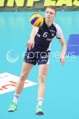  07.01.2015 RZESZOW <br />SIATKOWKA PUCHAR POLSKI SEZON 2014/2015 MEN VOLLEYBALL POLAND POLISH CUP SEASON 2014/2015  <br />MECZ ASSECO RESOVIA RZESZOW - AZS POLITECHNIKA WARSZAWSKA<br />N/Z DOMINIK DEPOWSKI SYLWETKA <br /> 