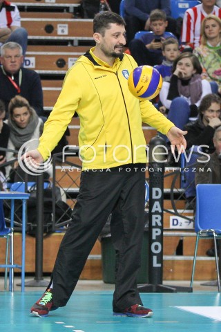  07.01.2015 RZESZOW <br />SIATKOWKA PUCHAR POLSKI SEZON 2014/2015 MEN VOLLEYBALL POLAND POLISH CUP SEASON 2014/2015  <br />MECZ ASSECO RESOVIA RZESZOW - AZS POLITECHNIKA WARSZAWSKA<br />N/Z JAKUB BEDNARUK - I TRENER ( HEAD COACH ) SYLWETKA <br /> 