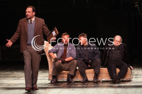  08.01.2015 WARSZAWA TEATR DRAMATYCZNY<br />PROBA MEDIALNA SPEKTAKLU SZALBIERZ<br />N/Z WITOLD DEBICKI ZBIGNIEW DZIDUCH ALEKSANDER TRABCZYNSKI SLAWOMIR GRZYMKOWSKI<br /> 