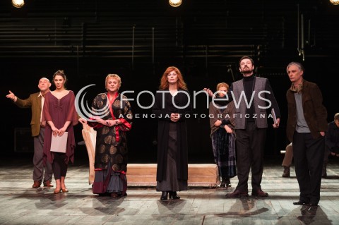  08.01.2015 WARSZAWA TEATR DRAMATYCZNY<br />PROBA MEDIALNA SPEKTAKLU SZALBIERZ<br />N/Z AGNIESZKA WARCHULSKA MALGORZATA ROZNIATOWSKA ANNA SZYMANCZYK MARIUSZ DREZEK SEBASTIAN SKOCZEN<br /> 