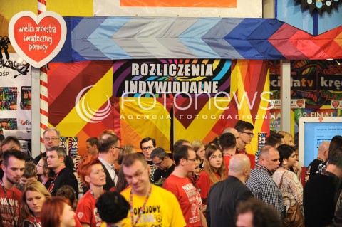  11.01.2015 WARSZAWA TVP2<br />23 FINAL WIELKIEJ ORKIESTRY SWIATECZNEJ POMOCY<br />N/Z NAPIS ROZLICZENIA INDYWIDUALNE WOLONTARIUSZE AUKCJE<br /> 