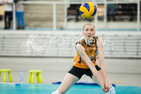  16.01.2015 LODZ SIATKOWKA ORLEN LIGA SEZON 2014/2015 VOLLEYBALL POLISH SEASON BEEF MASTER BUDOWLANI LODZ - AZS WSBIP KSZO OSTROWIEC SWIETOKRZYSKI N/Z SYLWETKA DOMINIKA NOWAKOWSKA  