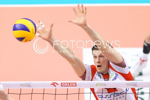  17.01.2015 RZESZOW<br />SIATKOWKA PLUSLIGA 2014/2015 MEN VOLLEYBALL POLAND POLISH PLUS LIGA LEAGUE SEASON 2014/2015<br />MECZ ASSECO RESOVIA - AZS POLITECHNIKA WARSZAWSKA<br />N/Z RAFAL BUSZEK BLOK<br /> 