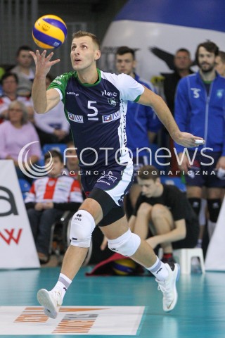  17.01.2015 RZESZOW<br />SIATKOWKA PLUSLIGA 2014/2015 MEN VOLLEYBALL POLAND POLISH PLUS LIGA LEAGUE SEASON 2014/2015<br />MECZ ASSECO RESOVIA - AZS POLITECHNIKA WARSZAWSKA<br />N/Z PIOTR LIPINSKI SYLWETKA <br /> 