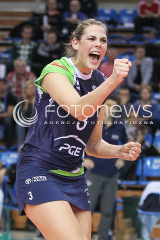  17.01.2015 RZESZOW<br />SIATKOWKA ORLEN LIGA 2014/2015 WOMEN VOLLEYBALL POLAND POLISH ORLENLIGA LEAGUE SEASON 2014/2015<br />MECZ DEVELOPRES SKYRES RZESZOW - PGE ATOM TREFL SOPOT<br />N/Z CHARLOTTE LEYS SYLWETKA RADOSC EMOCJE <br /> 