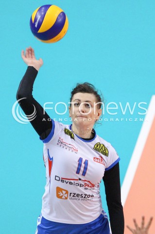  17.01.2015 RZESZOW<br />SIATKOWKA ORLEN LIGA 2014/2015 WOMEN VOLLEYBALL POLAND POLISH ORLENLIGA LEAGUE SEASON 2014/2015<br />MECZ DEVELOPRES SKYRES RZESZOW - PGE ATOM TREFL SOPOT<br />N/Z PAULINA GLAZ SYLWETKA <br /> 