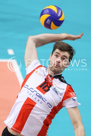  24.01.2015 RZESZOW<br />SIATKOWKA PLUSLIGA 2014/2015 MEN VOLLEYBALL POLAND POLISH PLUS LIGA LEAGUE SEASON 2014/2015<br />MECZ ASSECO RESOVIA - CERRAD CZARNI RADOM<br />N/Z DAWID DRYJA SYLWETKA ATAK<br /> 