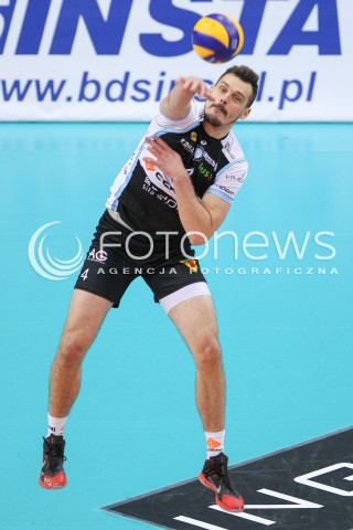  24.01.2015 RZESZOW<br />SIATKOWKA PLUSLIGA 2014/2015 MEN VOLLEYBALL POLAND POLISH PLUS LIGA LEAGUE SEASON 2014/2015<br />MECZ ASSECO RESOVIA - CERRAD CZARNI RADOM<br />N/Z DANIEL PLINSKI SYLWETKA <br /> 