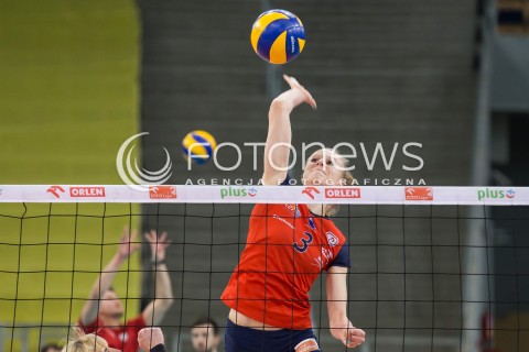  03.02.2015 LODZ SIATKOWKA VII RUNDA PUCHARU POLSKI SEZON 2014/2015 VOLLEYBALL POLISH SEASON BEEF MASTER BUDOWLANI LODZ - DEVELOPRES SKYRES RZESZOW N/Z SYLWETKA JOANNA PACAK   
