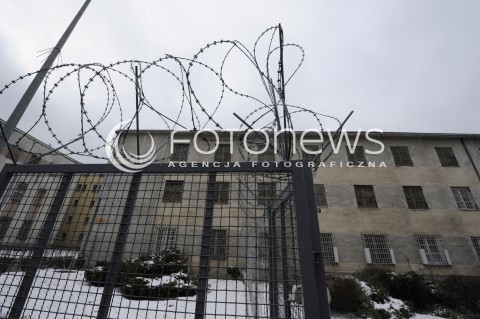  07.02.2015 WARSZAWA <br />DZIEN OTWARTY W ARESZCIE SLEDCZYM<br />N/Z ZABUDOWANIA ARESZTU OGRODZONE DRUTEM KOLCZASTYM<br /> 