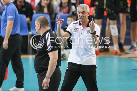  07.02.2015 RZESZOW <br />SIATKOWKA PLUS LIGA 2014/2015 MEN VOLLEYBALL POLAND POLISH PLUSLIGA LEAGUE SEASON 2014/2015<br />MECZ ASSECO RESOVIA RZESZOW - LOTOS TREFL GDANSK<br />N/Z ANDREA ANASTASI - I TRENER ( HEAD COACH ) ZLOSC EMOCJE DECYZJA SEDZIEGO SEDZIA<br /> 