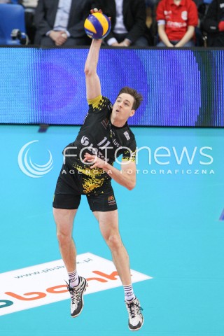 07.02.2015 RZESZOW <br />SIATKOWKA PLUS LIGA 2014/2015 MEN VOLLEYBALL POLAND POLISH PLUSLIGA LEAGUE SEASON 2014/2015<br />MECZ ASSECO RESOVIA RZESZOW - LOTOS TREFL GDANSK<br />N/Z TROY MURPHY SYLWETKA <br /> 