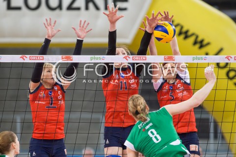  08.02.2015 LODZ SIATKOWKA ORLEN LIGA SEZON 2014/2015 VOLLEYBALL POLISH SEASON BEEF MASTER BUDOWLANI LODZ - IMPEL WROCLAW N/Z SYLWIA PYCIA  MAGDALENA SLIWA DOROTA SCIURKA  