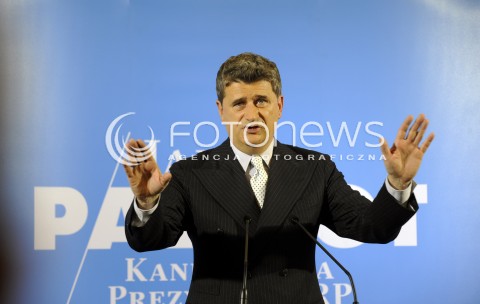  10.02.2015 WARSZAWA <br />KONFERENCJA KANDYDATA NA PREZYDENTA JANUSZA PALIKOTA<br />N/Z JANUSZ PALIKOT<br /> 