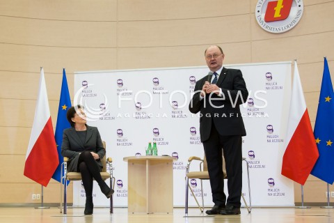  11.02.2015 LODZ<br />
WIZYTA PREMIER EWY KOPACZ W LODZI NA WYDZIALE WPRAWA I ADMINISTRACJI UNIWERSYTETU LODZKIEGO <br />
N/Z PREMIER EWA KOPACZ REKTOR WLODZIMIERZ NYKIEL <br />
 