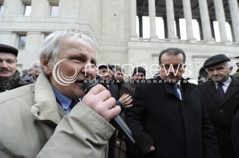  11.02.2015 WARSZAWA <br />PROTEST ROLNIKOW<br />N/Z PROTESTUJACY SLAWOMIR IZDEBSKI<br /> 