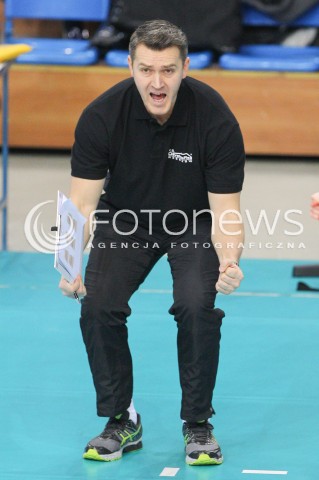  15.02.2015 RZESZOW<br />SIATKOWKA ORLEN LIGA 2014/2015 WOMEN VOLLEYBALL POLAND POLISH ORLENLIGA LEAGUE SEASON 2014/2015<br />MECZ DEVELOPRES SKYRES RZESZOW - BKS ALUPROF BIELSKO BIALA<br />N/Z MARIUSZ WIKTOROWICZ - TRENER ( HEAD COACH ) SYLWETKA RADOSC EMOCJE <br /> 