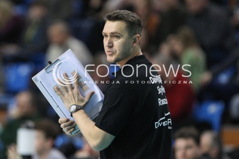  15.02.2015 RZESZOW<br />SIATKOWKA ORLEN LIGA 2014/2015 WOMEN VOLLEYBALL POLAND POLISH ORLENLIGA LEAGUE SEASON 2014/2015<br />MECZ DEVELOPRES SKYRES RZESZOW - BKS ALUPROF BIELSKO BIALA<br />N/Z MARIUSZ WIKTOROWICZ - TRENER ( HEAD COACH ) SYLWETKA <br /> 