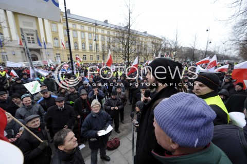  19.02.2015 WARSZAWA <br />PROTEST ROLNIKOW<br />N/Z MANIFESTANCI<br /> 