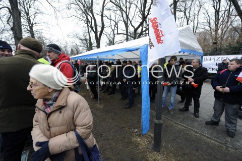  19.02.2015 WARSZAWA <br />PROTEST ROLNIKOW<br />N/Z NAMIOT<br /> 