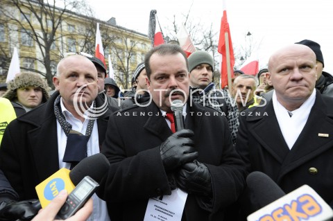  19.02.2015 WARSZAWA <br />PROTEST ROLNIKOW<br />N/Z SLAWOMIR IZDEBSKI JAN GUZ SZCZEPAN KASINSKI<br /> 