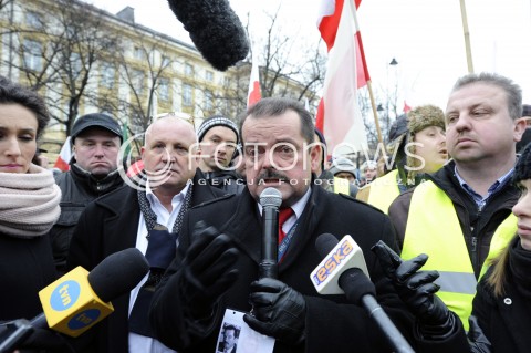  19.02.2015 WARSZAWA <br />PROTEST ROLNIKOW<br />N/Z SLAWOMIR IZDEBSKI JAN GUZ<br /> 
