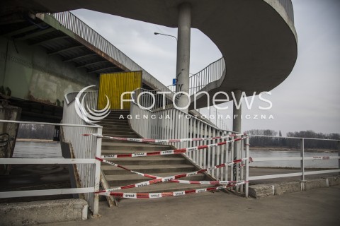 Zamknięty Most Łazienkowski w Warszawie