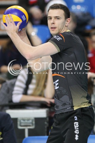  21.02.2015 RZESZOW<br />SIATKOWKA PLUSLIGA 2014/2015 MEN VOLLEYBALL POLAND POLISH PLUS LIGA LEAGUE SEASON 2014/2015<br />MECZ ASSECO RESOVIA - PGE SKRA BELCHATOW<br />N/Z MARIUSZ WLAZLY SYLWETKA <br /> 