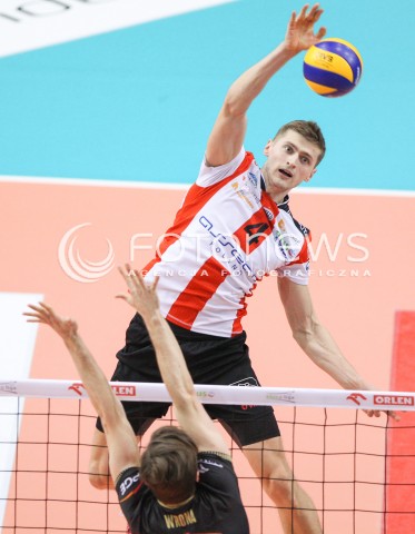  21.02.2015 RZESZOW<br />SIATKOWKA PLUSLIGA 2014/2015 MEN VOLLEYBALL POLAND POLISH PLUS LIGA LEAGUE SEASON 2014/2015<br />MECZ ASSECO RESOVIA - PGE SKRA BELCHATOW<br />N/Z PIOTR NOWAKOWSKI <br /> 
