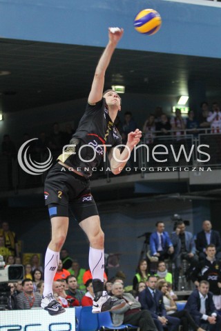  21.02.2015 RZESZOW<br />SIATKOWKA PLUSLIGA 2014/2015 MEN VOLLEYBALL POLAND POLISH PLUS LIGA LEAGUE SEASON 2014/2015<br />MECZ ASSECO RESOVIA - PGE SKRA BELCHATOW<br />N/Z MARIUSZ WLAZLY SYLWETKA ATAK<br /> 