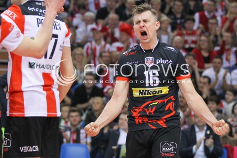  21.02.2015 RZESZOW<br />SIATKOWKA PLUSLIGA 2014/2015 MEN VOLLEYBALL POLAND POLISH PLUS LIGA LEAGUE SEASON 2014/2015<br />MECZ ASSECO RESOVIA - PGE SKRA BELCHATOW<br />N/Z KRZYSZTOF IGNACZAK RADOSC EMOCJE SYLWETKA <br /> 