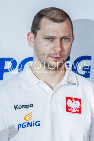  23.02.2015 WARSZAWA<br />SPOTKANIE Z BRAZOWYMI MISTRZAMI W PILCE RECZNEJ 2015 NA TORWARZE<br />N/Z MARCIN WICHARY<br /> 