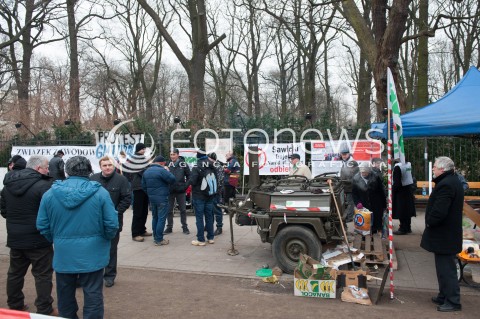  25.02.2015 WARSZAWA<br />PROTEST ROLNIKOW POD KANCELARIA PREMIER<br />N/Z STRAJKUJACY<br /> 