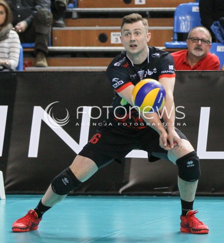  28.02.2015 RZESZOW<br />SIATKOWKA PLUSLIGA 2014/2015 MEN VOLLEYBALL POLAND POLISH PLUS LIGA LEAGUE SEASON 2014/2015<br />MECZ ASSECO RESOVIA - CERRAD CZARNI RADOM<br />N/Z KRZYSZTOF IGNACZAK SYLWETKA <br /> 