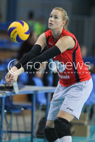  02.03.2015 RZESZOW<br />SIATKOWKA ORLEN LIGA 2014/2015 WOMEN VOLLEYBALL POLAND POLISH ORLENLIGA LEAGUE SEASON 2014/2015<br />MECZ DEVELOPRES SKYRES RZESZOW - POLSKI CUKIER MUSZYNIANKA MKS MUSZYNA<br />N/Z IVANA PLCHOTOVA SYLWETKA <br /> 