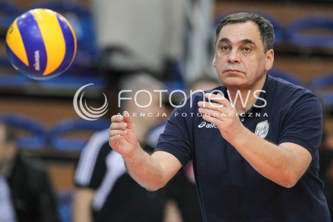  02.03.2015 RZESZOW<br />SIATKOWKA ORLEN LIGA 2014/2015 WOMEN VOLLEYBALL POLAND POLISH ORLENLIGA LEAGUE SEASON 2014/2015<br />MECZ DEVELOPRES SKYRES RZESZOW - POLSKI CUKIER MUSZYNIANKA MKS MUSZYNA<br />N/Z BOGDAN SERWINSKI - I TRENER ( HEAD COACH ) SYLWETKA <br /> 