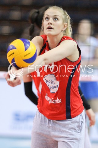  02.03.2015 RZESZOW<br />SIATKOWKA ORLEN LIGA 2014/2015 WOMEN VOLLEYBALL POLAND POLISH ORLENLIGA LEAGUE SEASON 2014/2015<br />MECZ DEVELOPRES SKYRES RZESZOW - POLSKI CUKIER MUSZYNIANKA MKS MUSZYNA<br />N/Z NATALIA KURNIKOWSKA SYLWETKA <br /> 