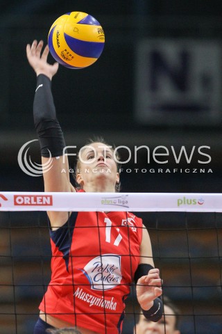  02.03.2015 RZESZOW<br />SIATKOWKA ORLEN LIGA 2014/2015 WOMEN VOLLEYBALL POLAND POLISH ORLENLIGA LEAGUE SEASON 2014/2015<br />MECZ DEVELOPRES SKYRES RZESZOW - POLSKI CUKIER MUSZYNIANKA MKS MUSZYNA<br />N/Z IVANA PLCHOTOVA SYLWETKA ATAK<br /> 